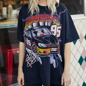 Brandy Robert’s 95 race car oversized tee